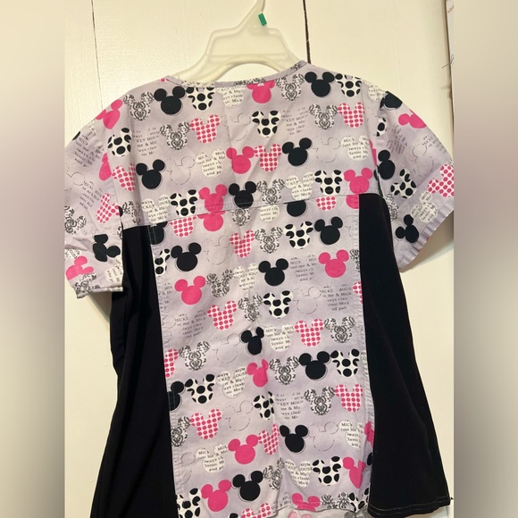 Mickey scrub top - Picture 3 of 3
